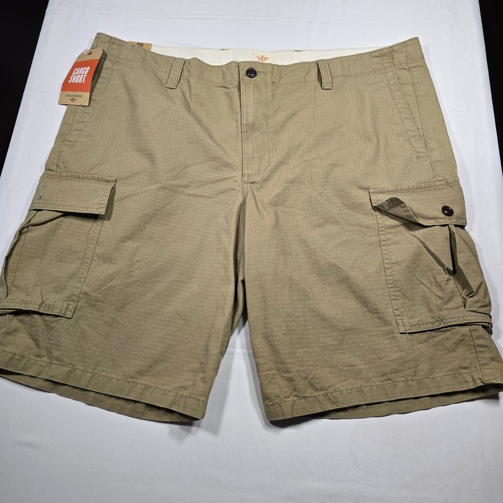 Dockers Mens 42‎ Cargo Shorts Tan Khaki Ripstop Hiking Shorts nwt